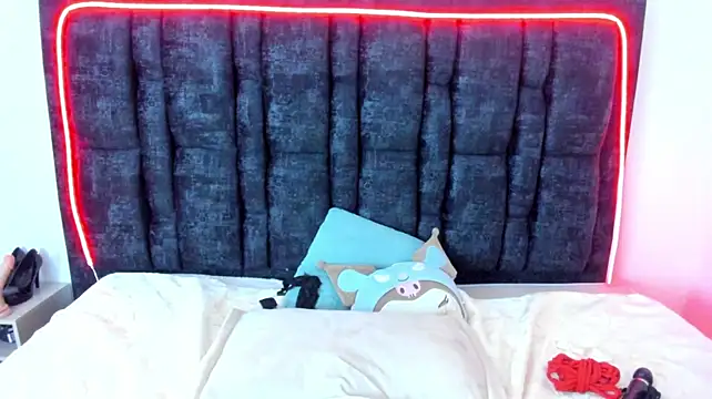 aurora_doll_ (F young) - DOGGY NAKED+ PLUG ANAL DEEP 🔥