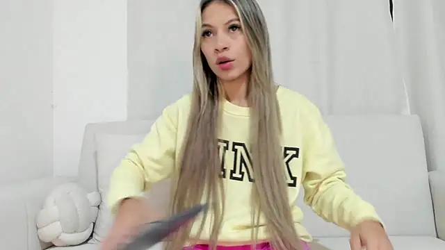 Mia_Rosee1 webcam
