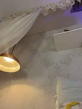 AlessiaVallmont webcam