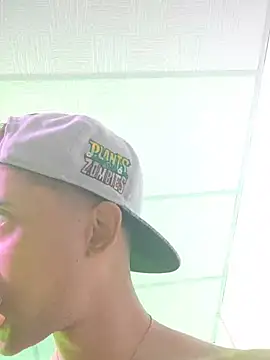 dennis_lupers (M young) - Show cock 🤤