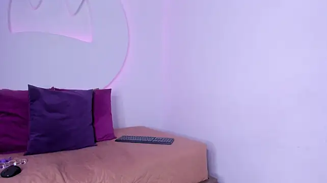 ZoeDiviine live cam on StripChat