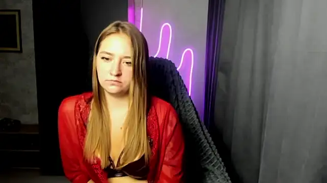 sara_rossseee live cam on StripChat