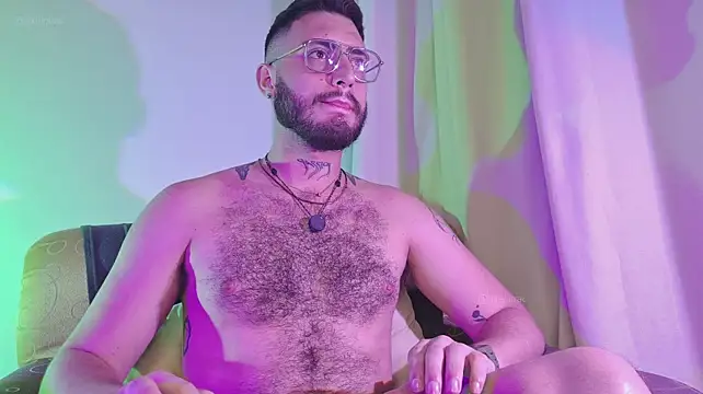axel_giracr live cam on StripChat