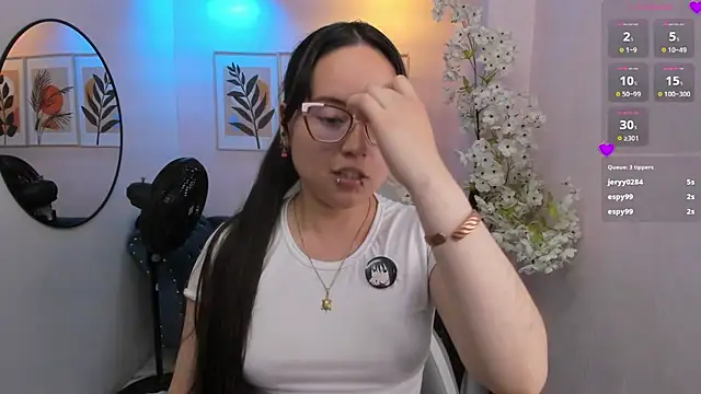 Shady_bug live cam on StripChat