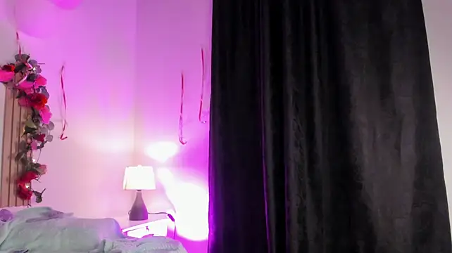 AnaisMonetth webcam