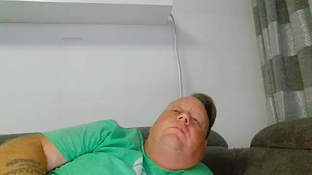 pimmelmann3 (Ask my age) - mollige frau gesucht für real