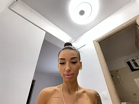 blueeyes_bb (F young) - Make me explode on your cock🤯