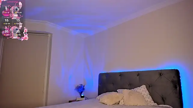 BellaStarr_ live cam on StripChat