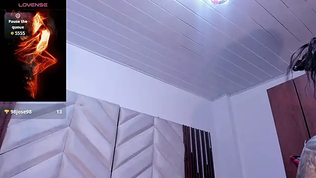 aprilvagner03 live cam on StripChat
