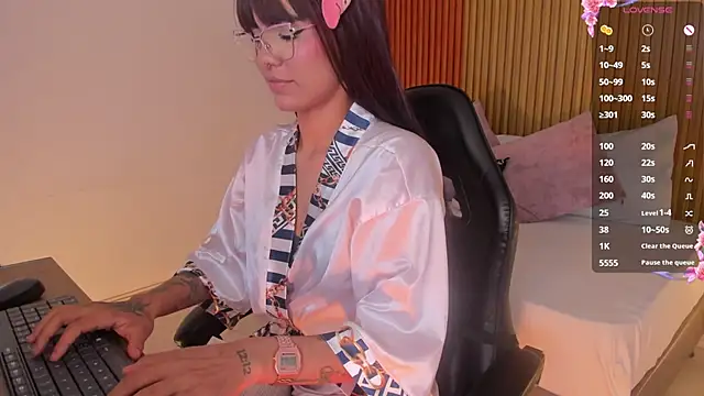 duna23_ live cam on StripChat