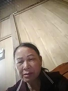 tweranal10 live cam on StripChat