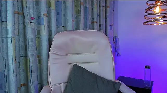 quiinn_bx (F teen) - 🔥🎀TOPLESS + BOUNCE TITS🔥🎀