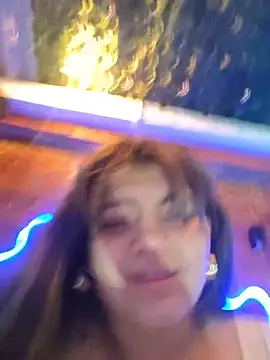 ivy_enjoy (F young) - Off brac and oil tits in public