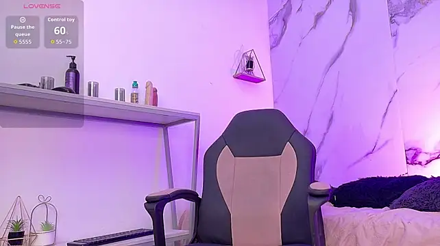 dariah_jhonson live cam on StripChat