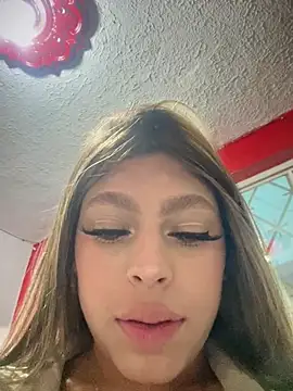 sarakoch (F teen) - FINGERING IN THE VAGINA