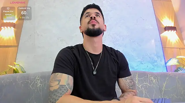 petesevans (Ask my age) - Dick pump :devil::devil: