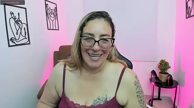 steisyhills live cam on StripChat