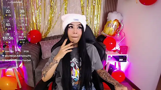 Raven_Wood live cam on StripChat