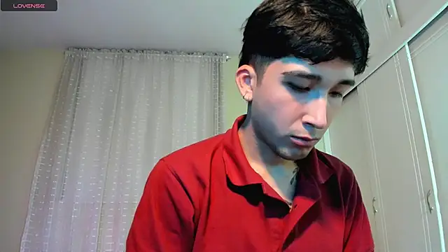 tom_Howard live cam on StripChat