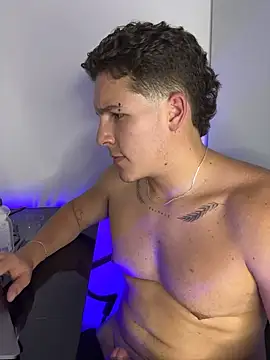 DaveColt live cam on StripChat