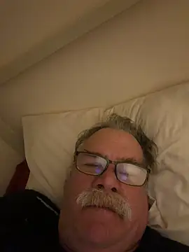 Caesar_Baxter live cam on StripChat