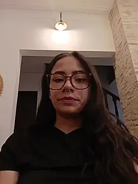 Ivyy_sweet_ live cam on StripChat
