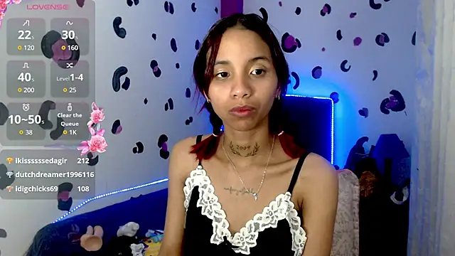 ivory_aiko live cam on StripChat