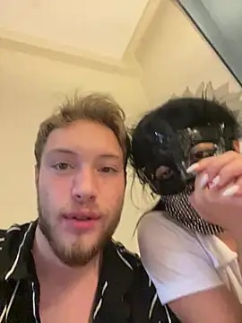 hot_eyess live cam on StripChat