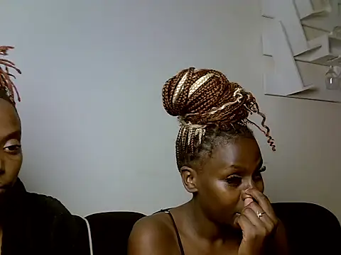 daddiecoochie live cam on StripChat