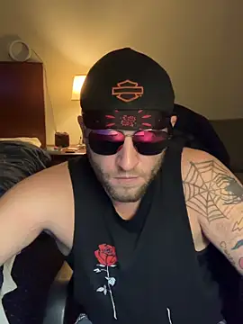 Livingpuddle live cam on StripChat