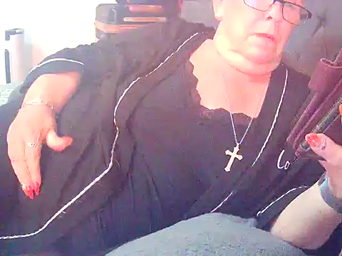 Playful_MILF_Demi