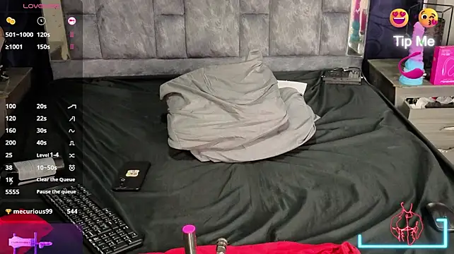 LeoMonnroe webcam