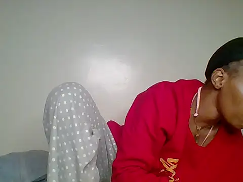 slutty_vel webcam