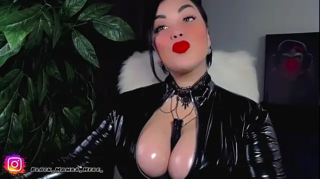 QueenOfUrKink