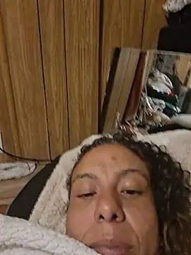 Creamer4444 live cam on StripChat