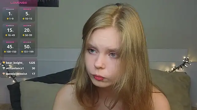 JulietteRain live sex cam