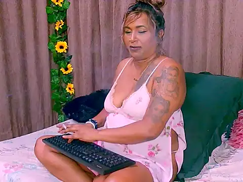 indiansparkle live cam on StripChat