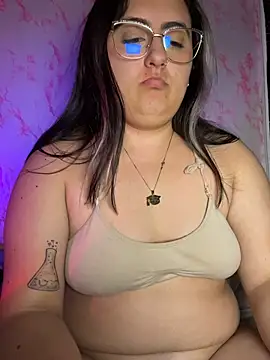KaroBlush live cam on StripChat