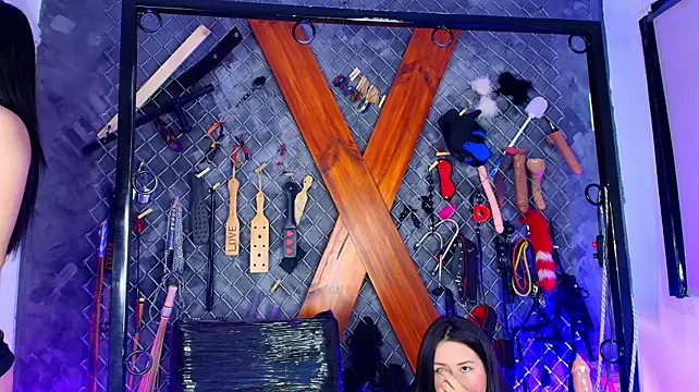 Mistress_lexi_bdsm live sex cam