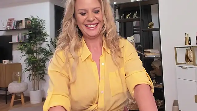 Smileyelyourgf