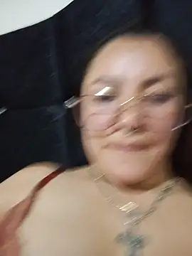 samm_curvy