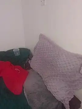 Wairimu1 live cam on StripChat
