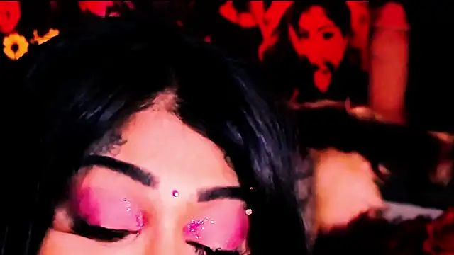 indian_dreamgirl webcam