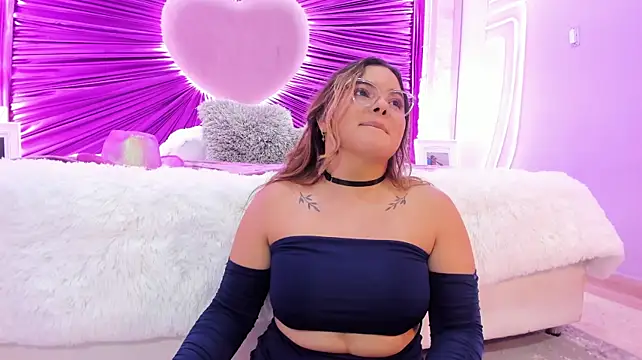 EVELIN_MASON live cam on StripChat