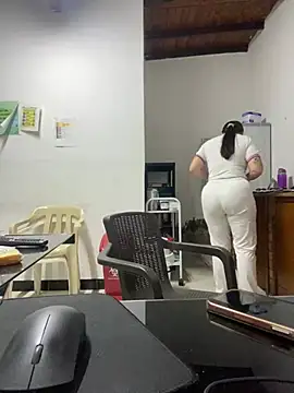 HealingHoney live cam on StripChat
