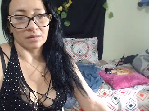 zeynep26 live cam on StripChat