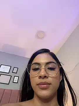 AmaraMorgan live cam on StripChat