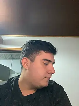 camilo_white2