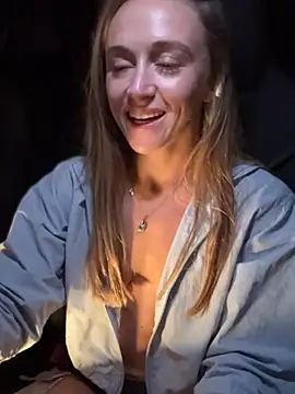 lunagirl13 webcam