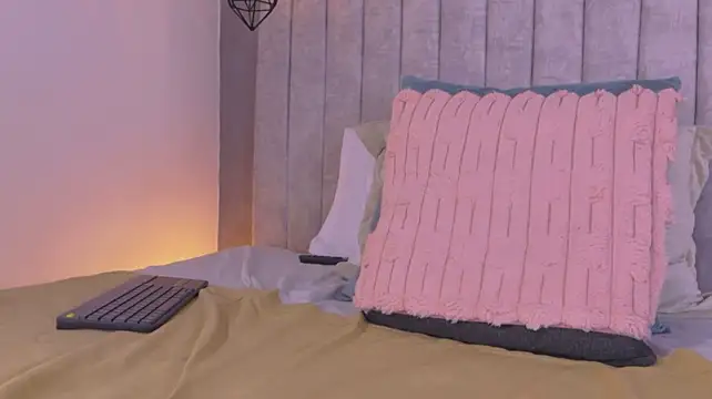 Arianasweeet webcam